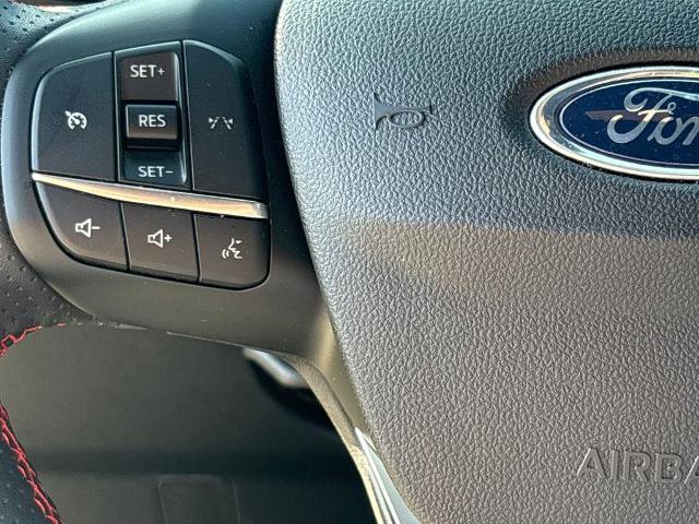 Certified 2025 Ford Escape ST-Line w/ Equipment Group 301A image 18