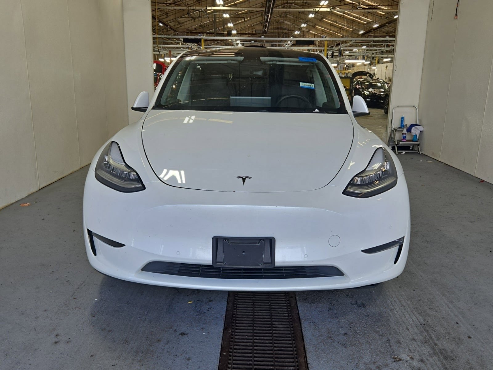 Used 2020 Tesla Model Y Long Range image 3
