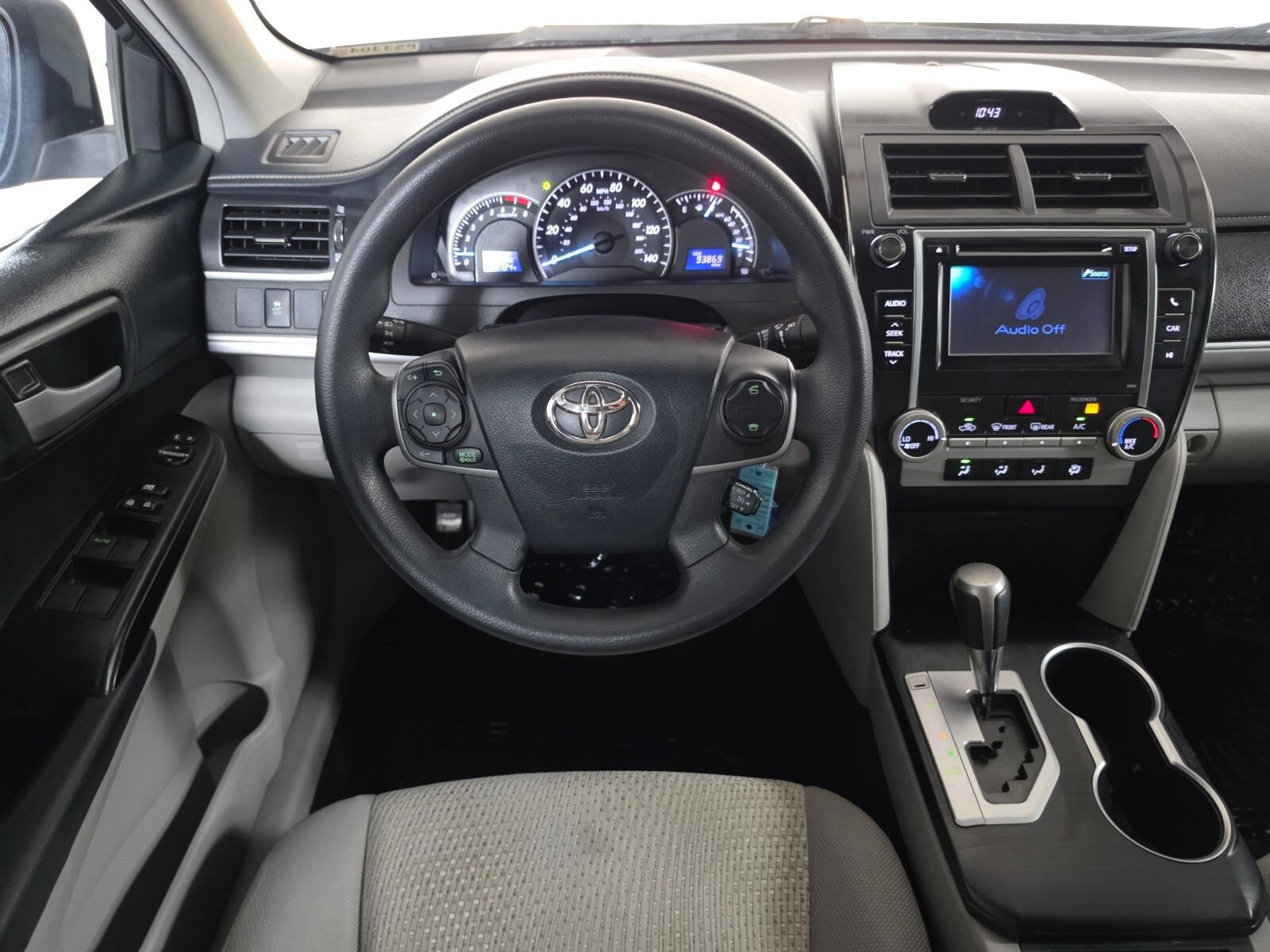 Used 2012 Toyota Camry LE FWD image 29