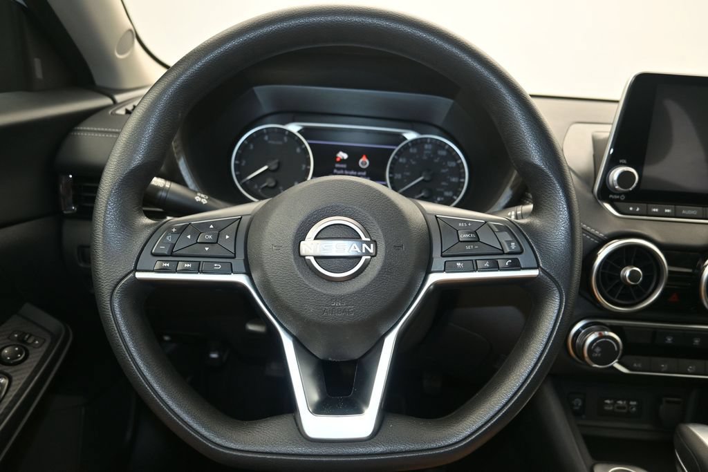 Used 2024 Nissan Sentra SV FWD image 13