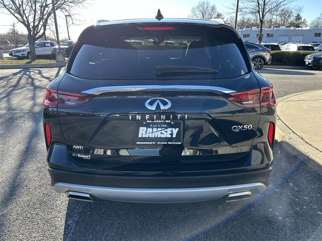 Certified 2024 INFINITI QX50 Luxe image 7