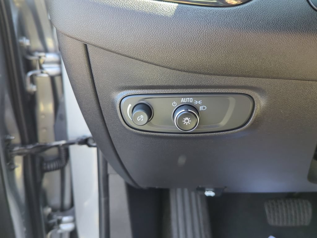 Certified 2023 Chevrolet Equinox RS AWD/4WD image 31