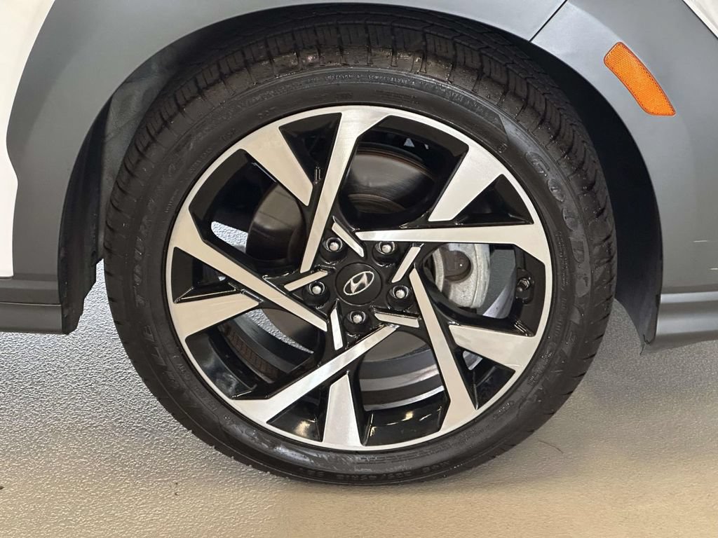 Used 2023 Hyundai Kona Limited w/ Cargo Package AWD/4WD image 9