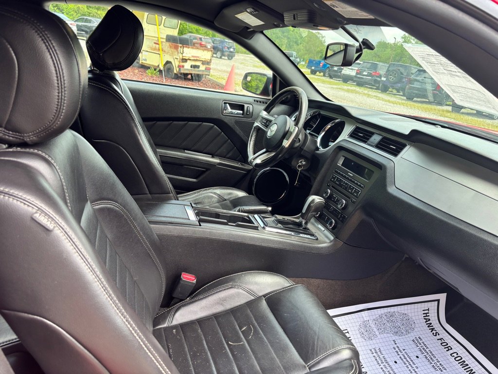 Used 2013 Ford Mustang Premium RWD image 10