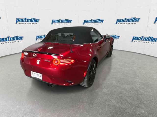 Used 2025 MAZDA MX-5 Miata Club w/ Weather Package RWD image 10