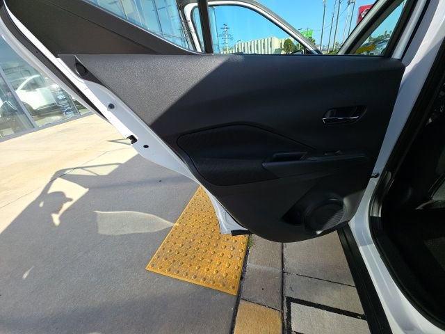 Used 2023 Nissan Kicks SV image 21