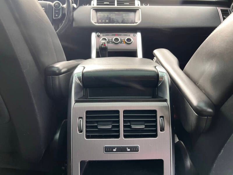 Used 2017 Land Rover Range Rover Sport HSE AWD/4WD image 16
