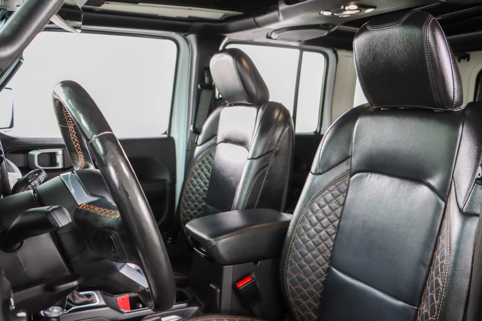 Used 2021 Jeep Wrangler Unlimited Sahara image 24