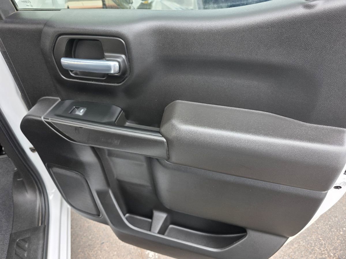 Used 2021 Chevrolet Silverado 1500 LT image 39