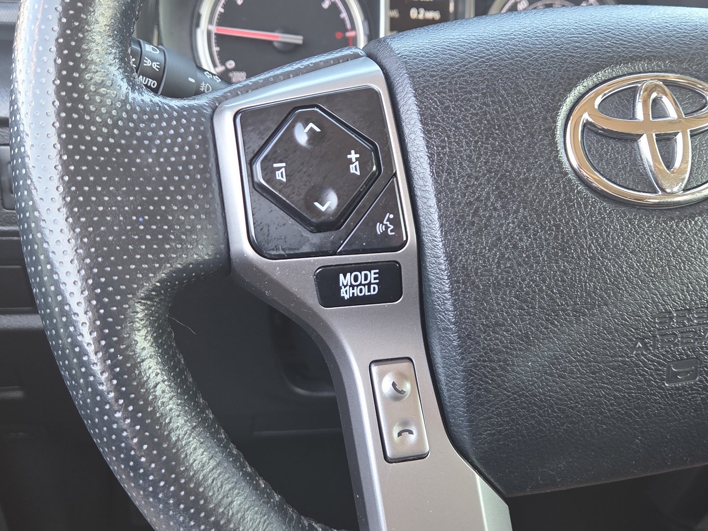 Used 2023 Toyota 4Runner Limited AWD/4WD image 29