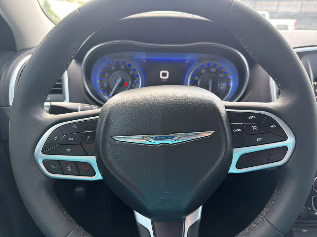 Used 2022 Chrysler 300 Touring w/ Sport Appearance Package RWD image 17