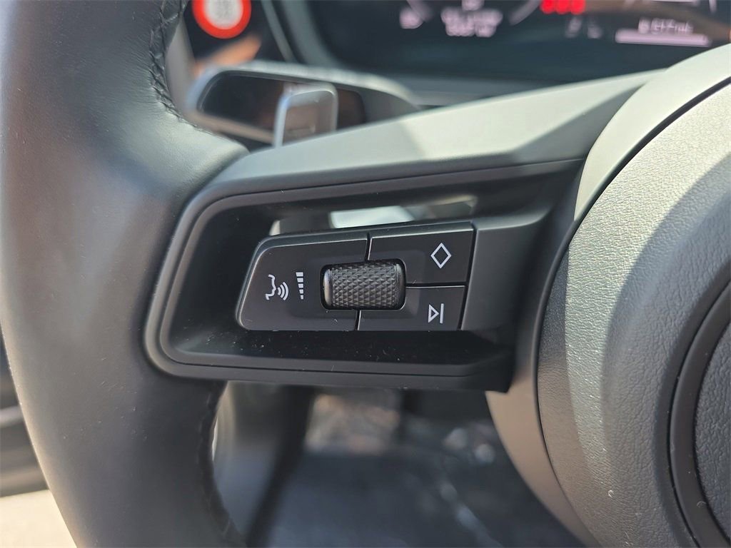 Certified 2025 Porsche Cayenne image 34