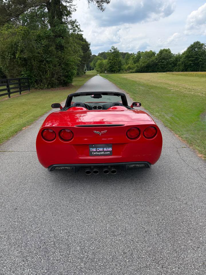 Used 2007 Chevrolet Corvette Convertible w/ Preferred Equipment Group RWD image 3