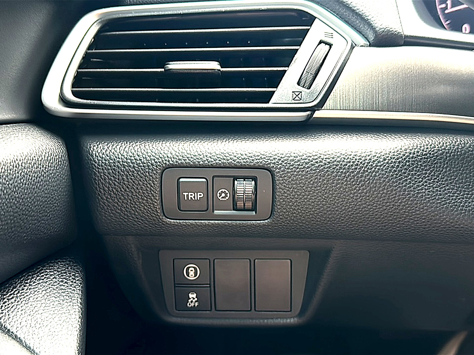 Used 2018 Honda Accord LX image 34