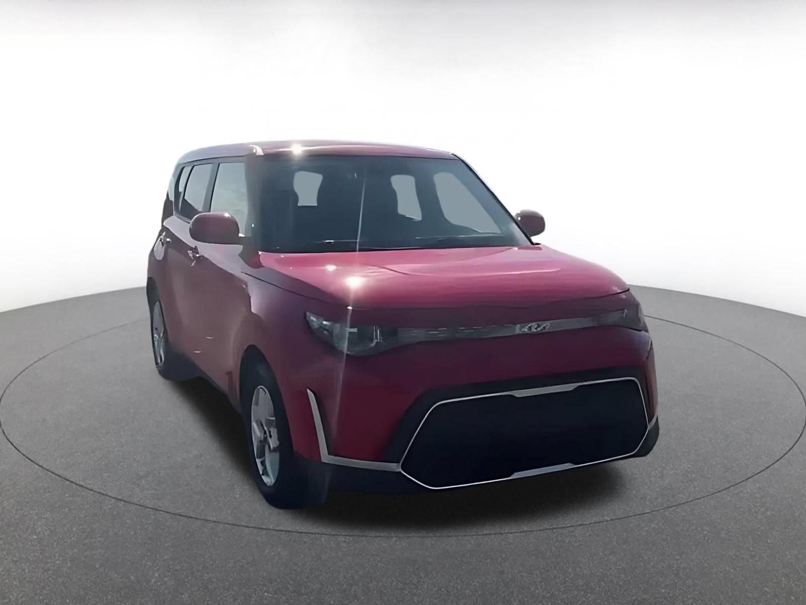 Used 2025 Kia Soul LX w/ LX Technology Package FWD image 7