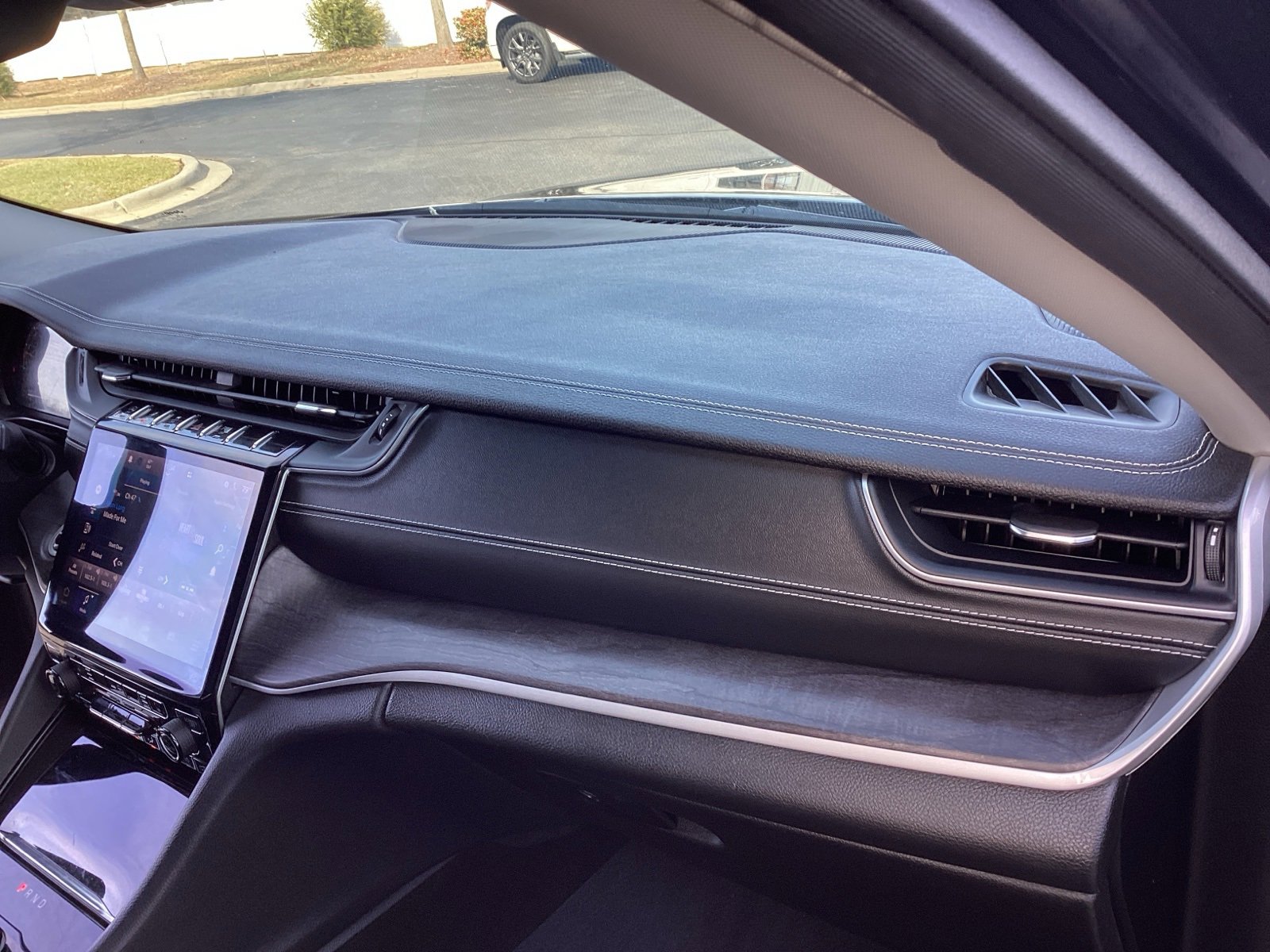 Used 2021 Jeep Grand Cherokee L Limited image 17