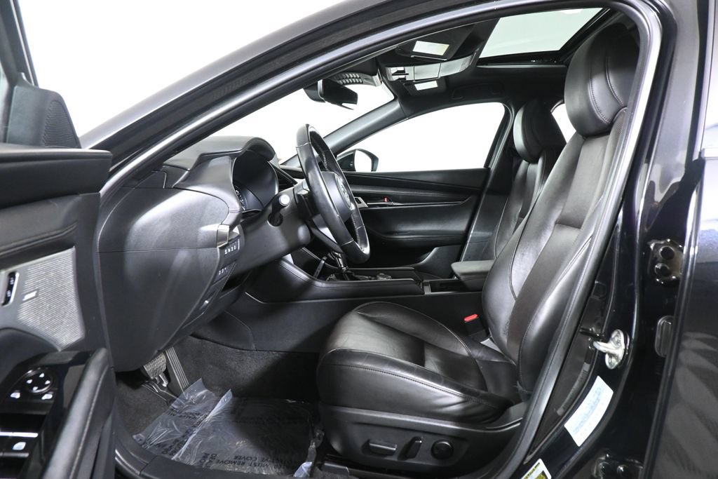 Used 2024 MAZDA MAZDA3 Hatchback w/Premium Plus Pkg AWD/4WD image 3