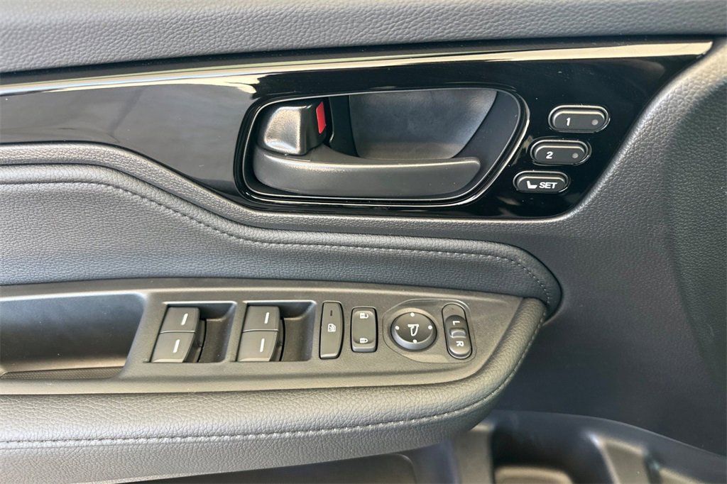 New 2026 Honda Odyssey Touring image 11