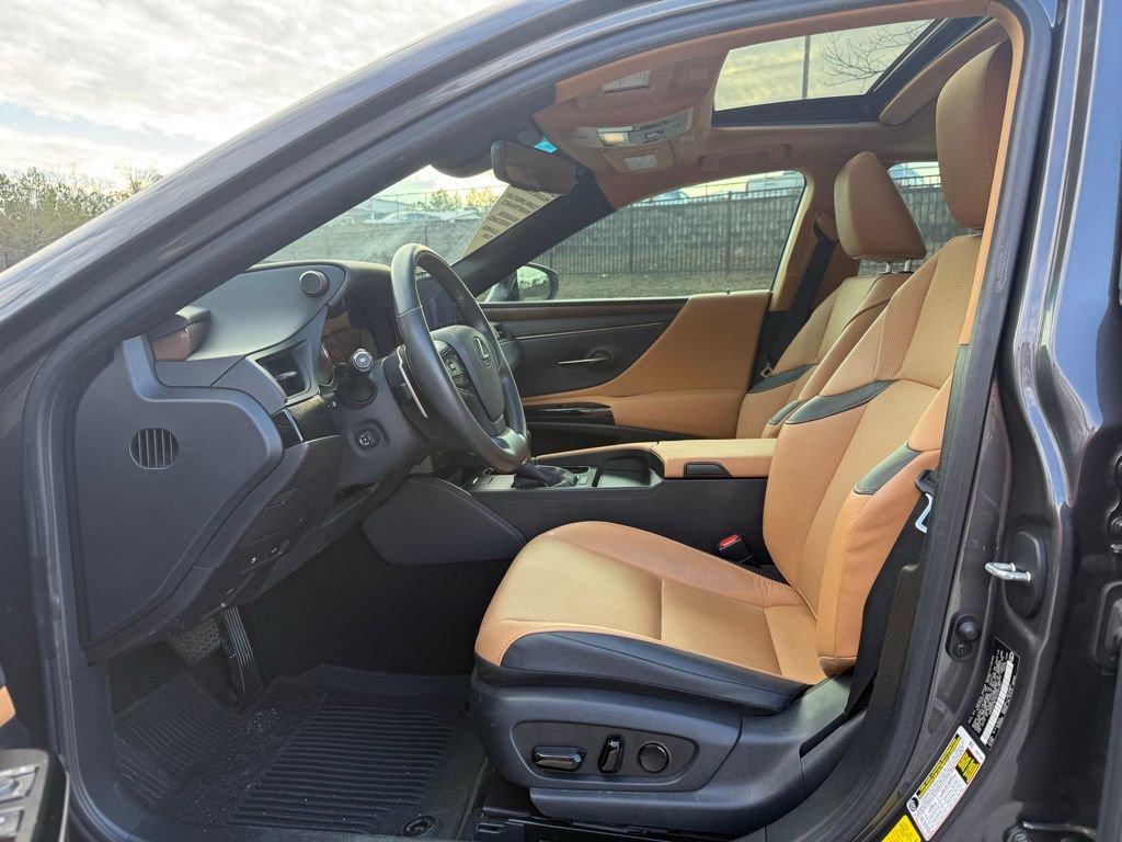 Certified 2023 Lexus ES 350 w/ Premium Package image 24