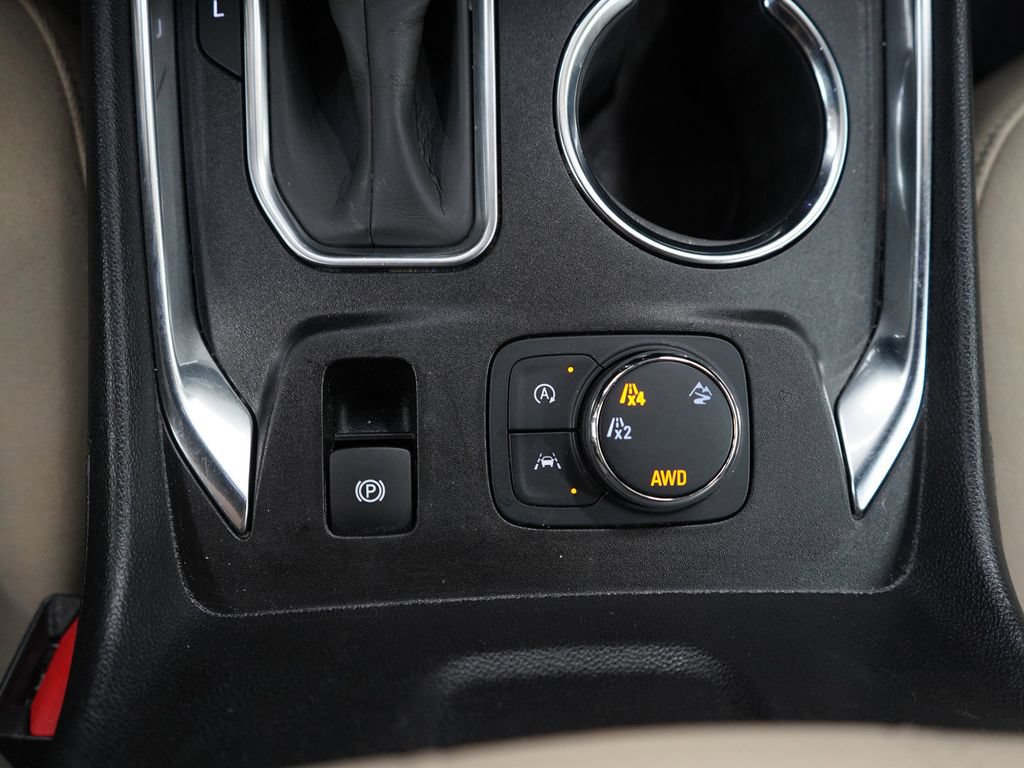 Used 2023 Chevrolet Traverse LS AWD/4WD image 27