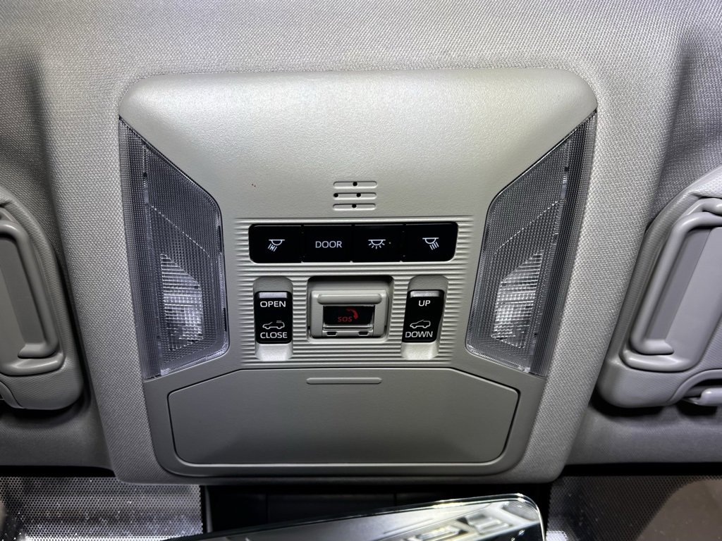 Used 2022 Toyota RAV4 TRD Off-Road image 32