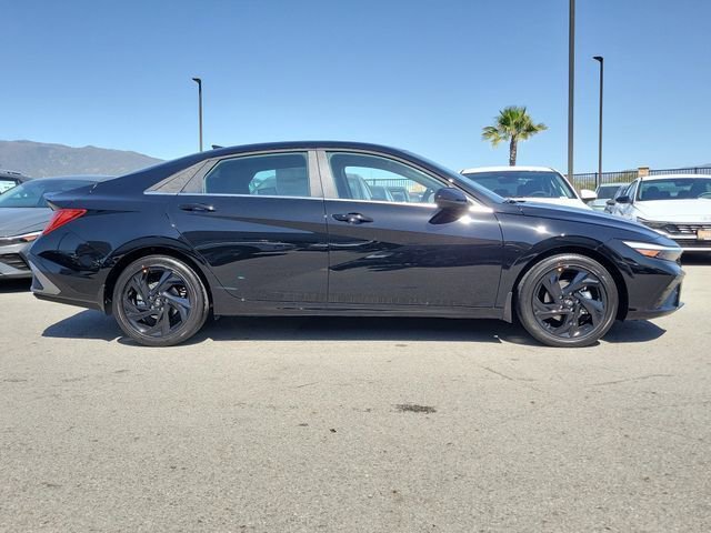 New 2026 Hyundai Elantra SEL Sport Premium image 25