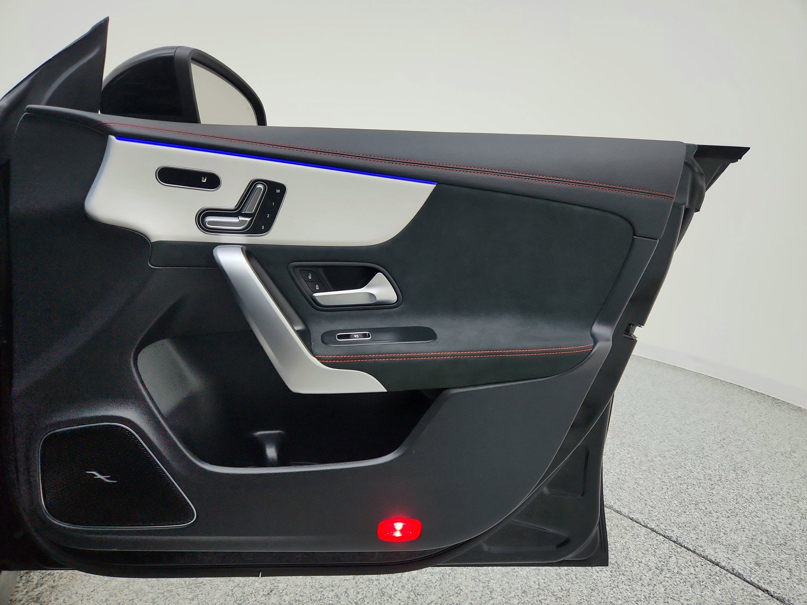 Certified 2025 Mercedes-Benz CLA 35 AMG 4MATIC image 26