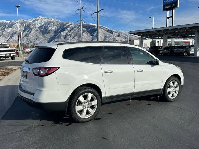 Used 2017 Chevrolet Traverse LT w/ Style and Technology Package image 27