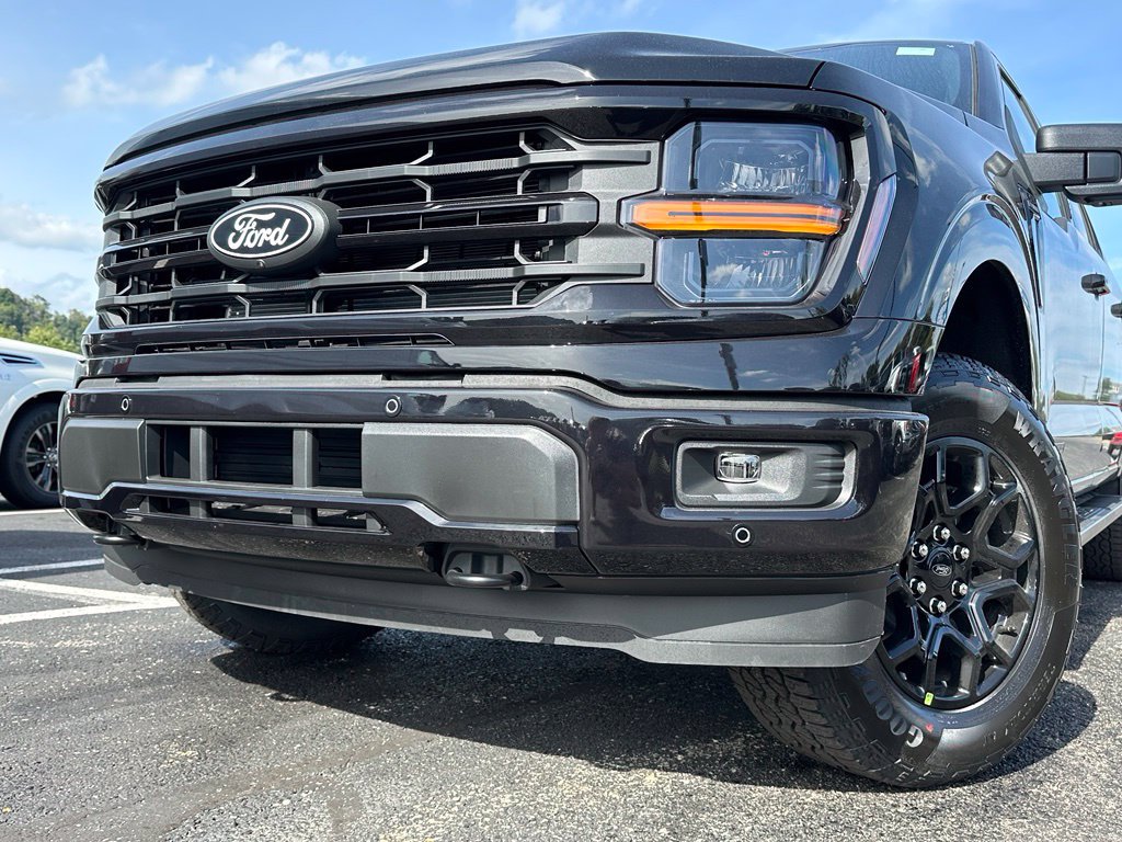 New 2026 Ford F150 XLT w/ Equipment Group 302A MID AWD/4WD image 32