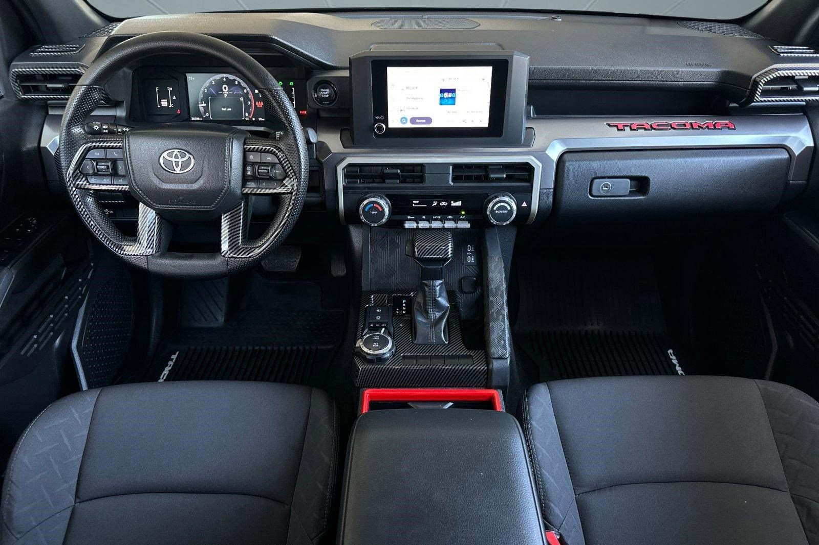 Used 2025 Toyota Tacoma SR5 AWD/4WD image 14