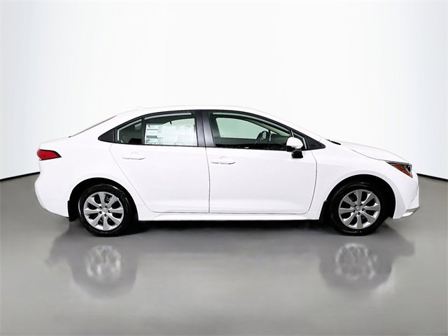 New 2026 Toyota Corolla LE image 2