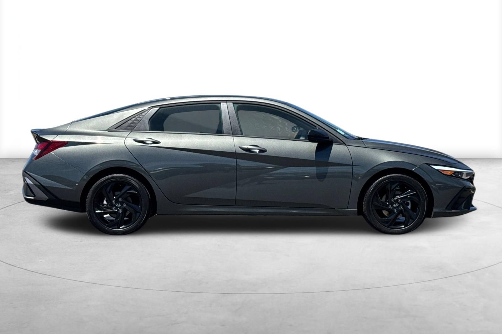 Certified 2026 Hyundai Elantra Sport FWD image 9
