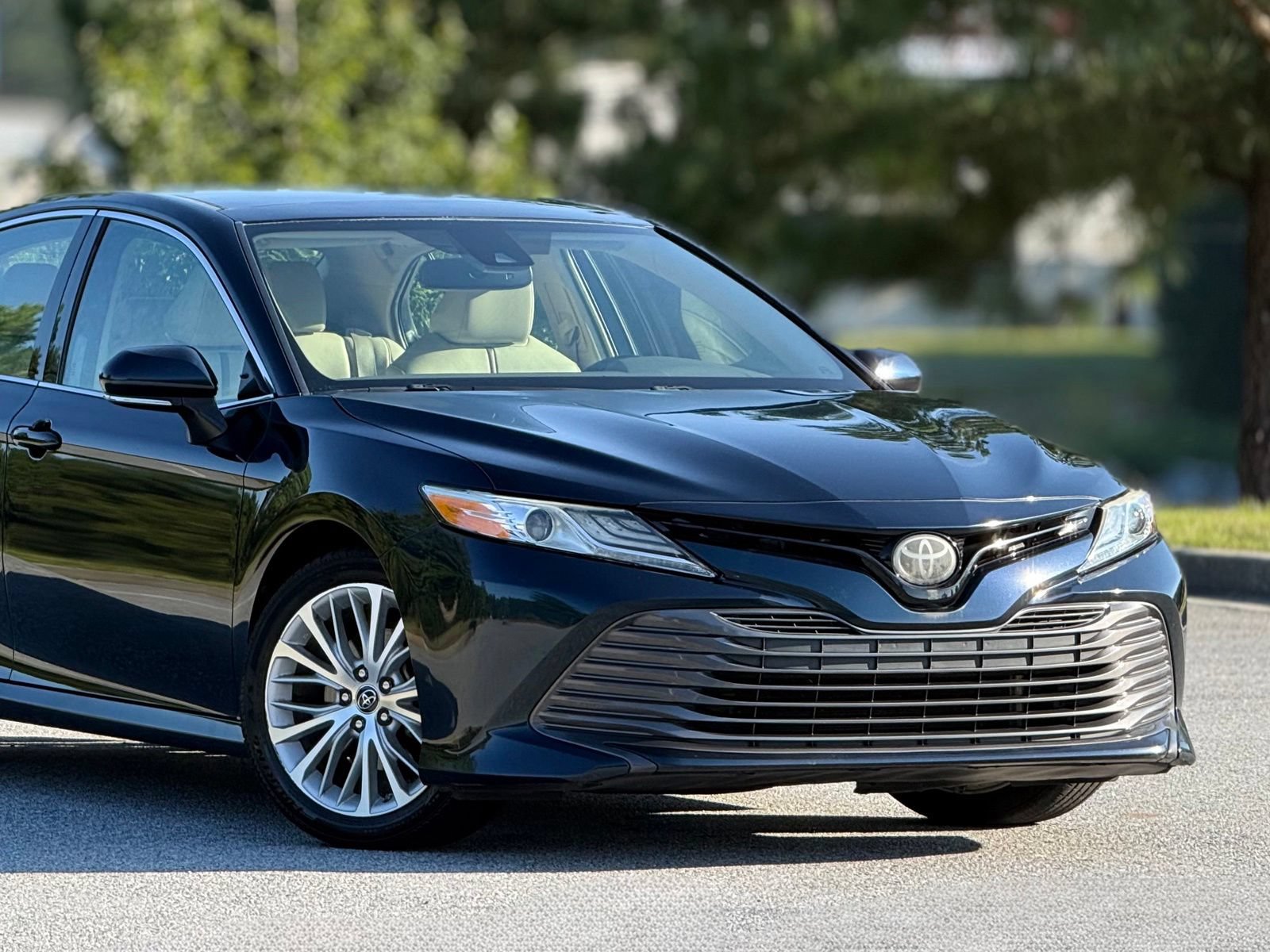 Used 2019 Toyota Camry XLE w/ Carpet Mat Package FWD image 46