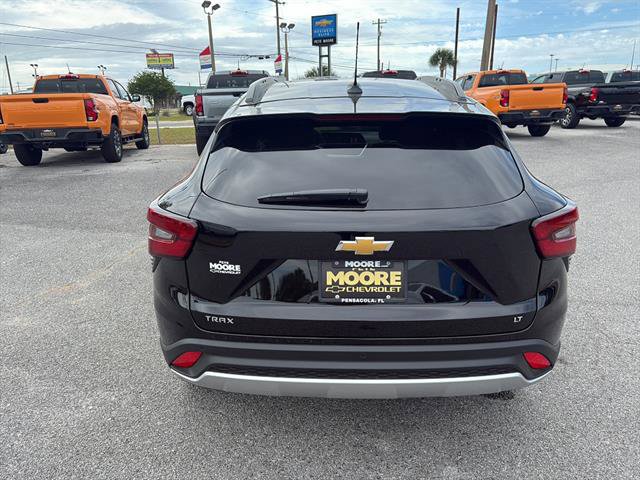 New 2026 Chevrolet Trax LT w/ Driver Confidence Package FWD image 7