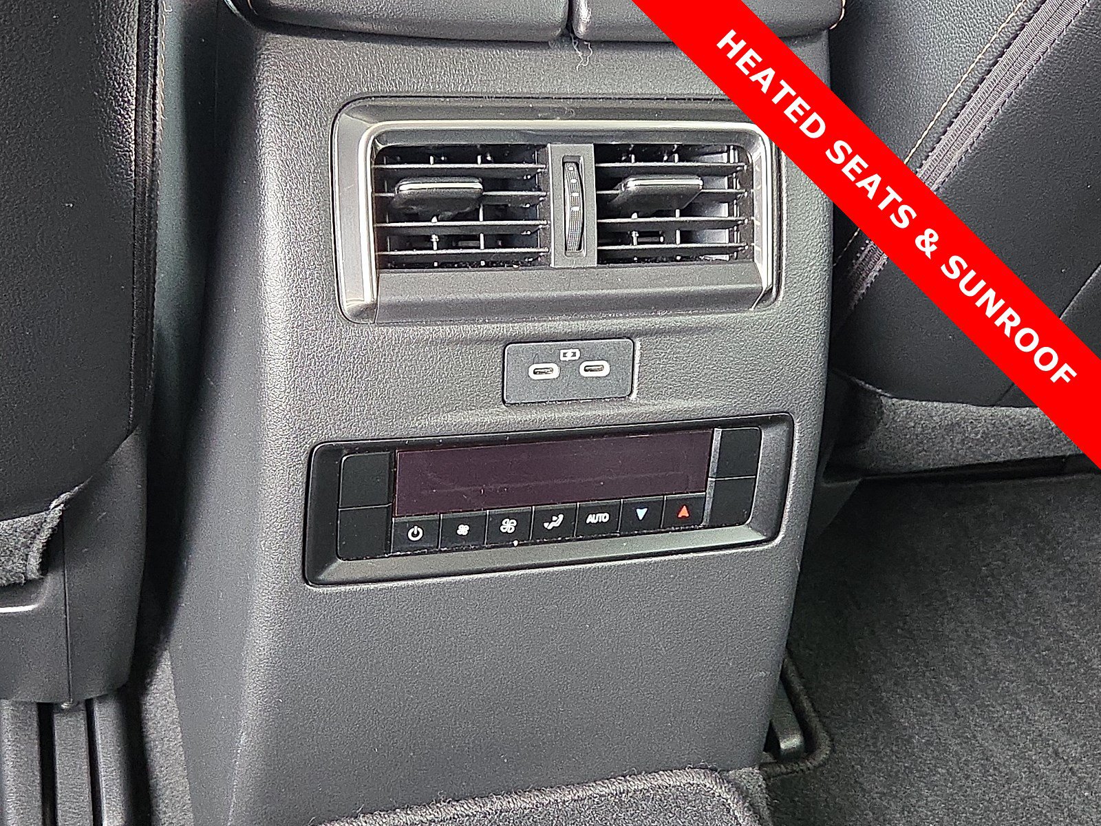 Used 2024 MAZDA CX-90 Plug-In Hybrid w/ Preferred AWD/4WD image 12
