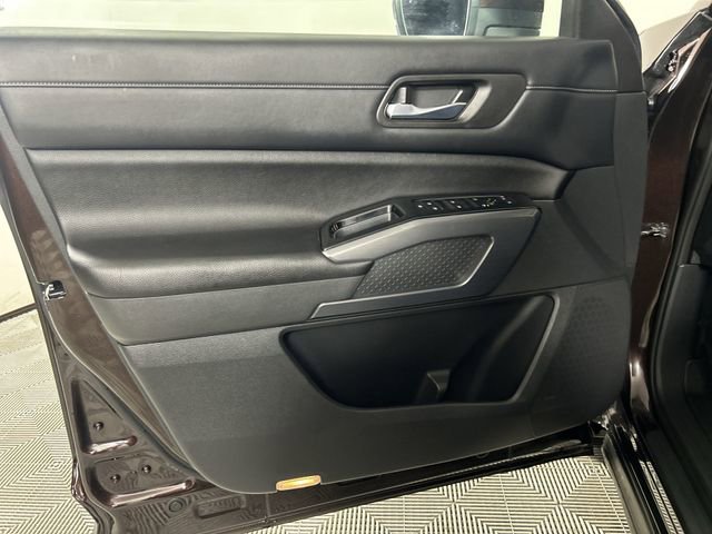 Used 2022 Nissan Pathfinder SL image 32