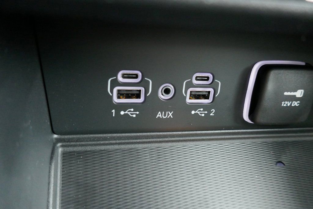 New 2025 Jeep Grand Cherokee Altitude AWD/4WD image 19