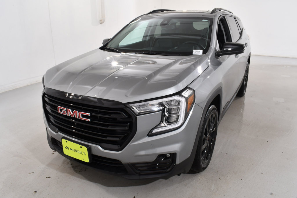 Used 2024 GMC Terrain SLT w/ Tech Package AWD/4WD image 2