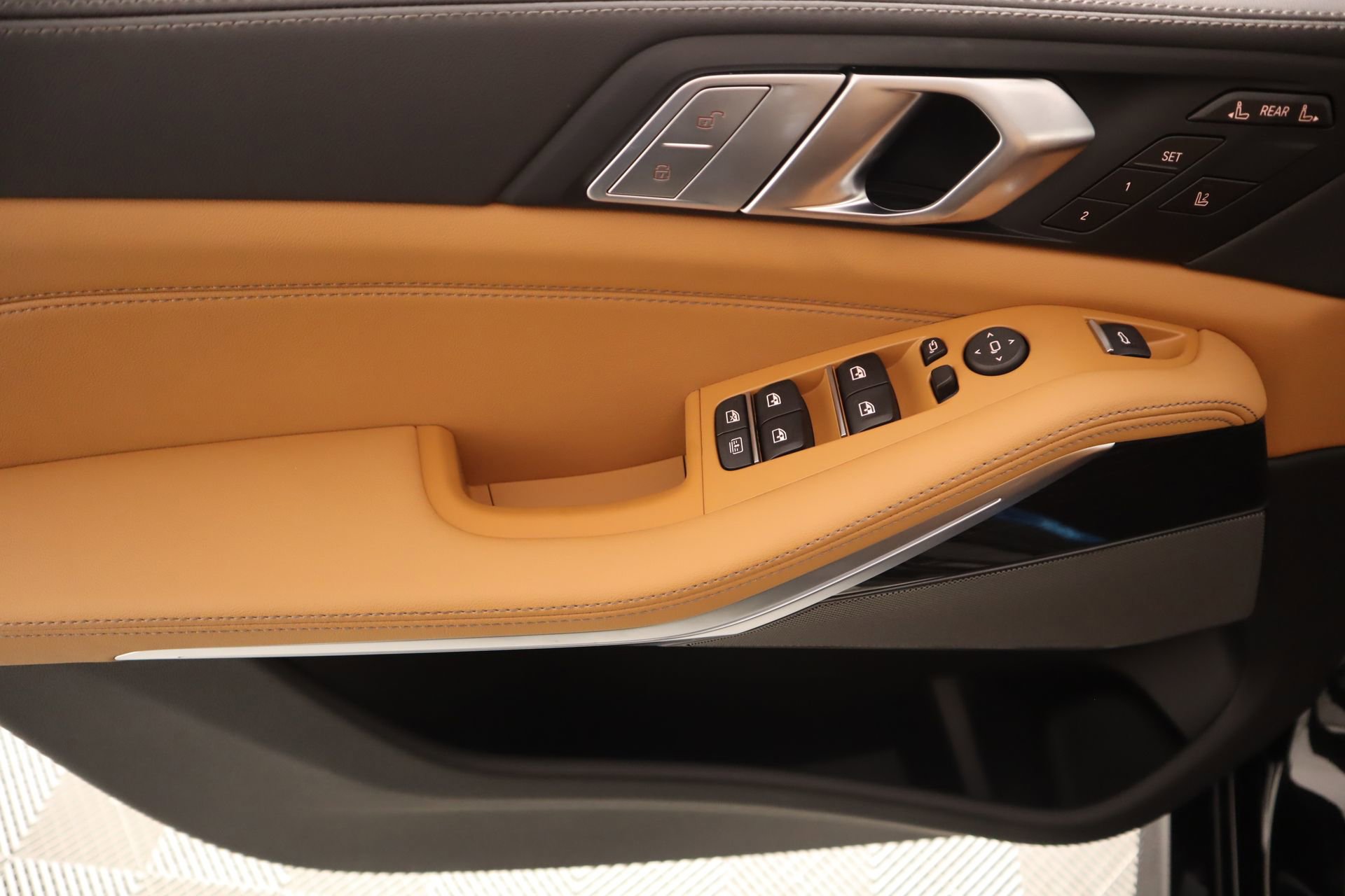 New 2026 BMW X7 xDrive40i w/ M Sport Package image 17