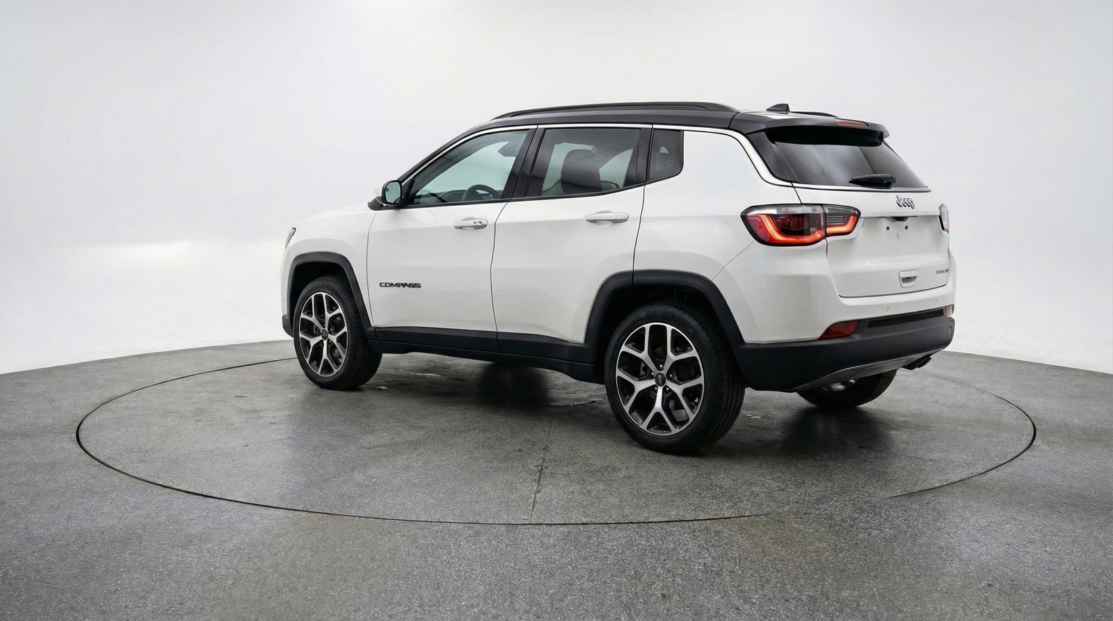 Used 2025 Jeep Compass Limited image 5