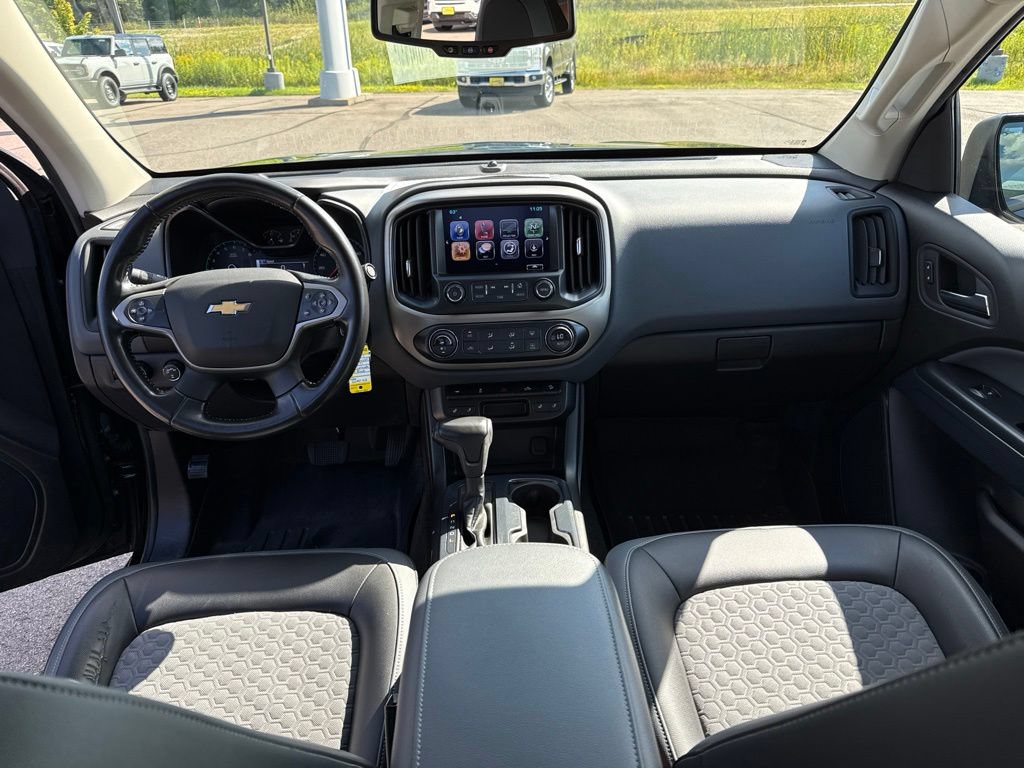 Used 2017 Chevrolet Colorado Z71 AWD/4WD image 12