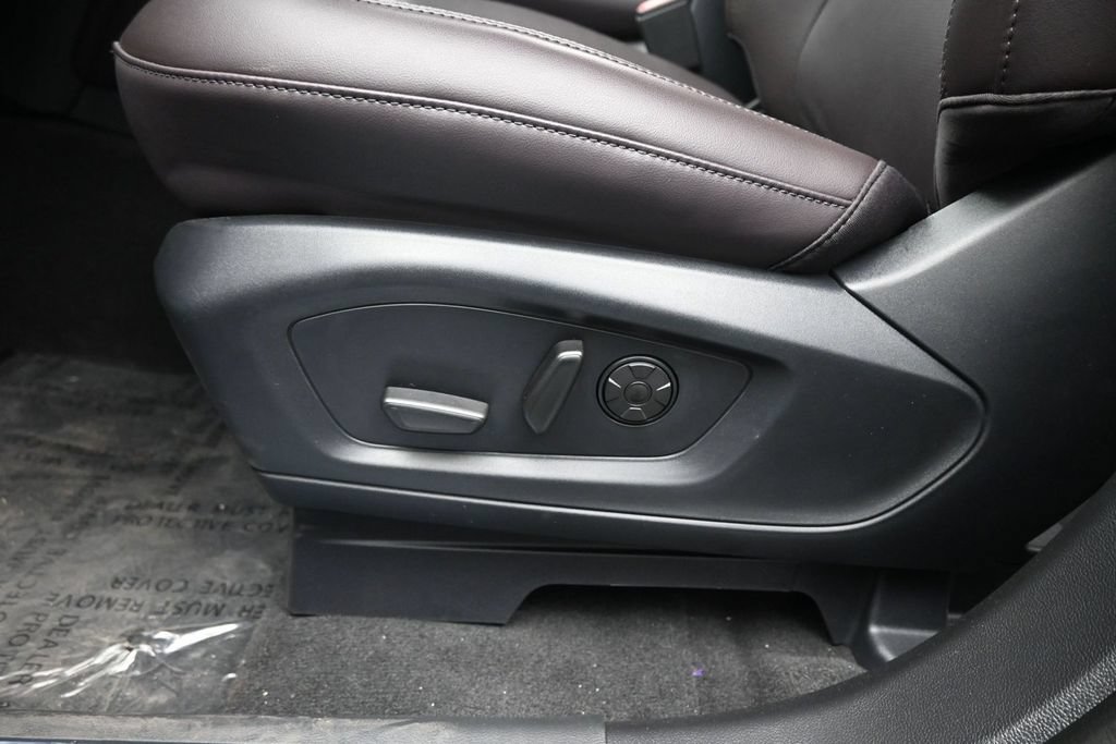 New 2026 Ford Explorer Platinum RWD image 10