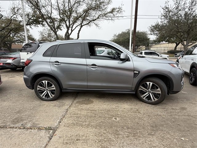 Used 2025 Mitsubishi Outlander Sport ES image 4