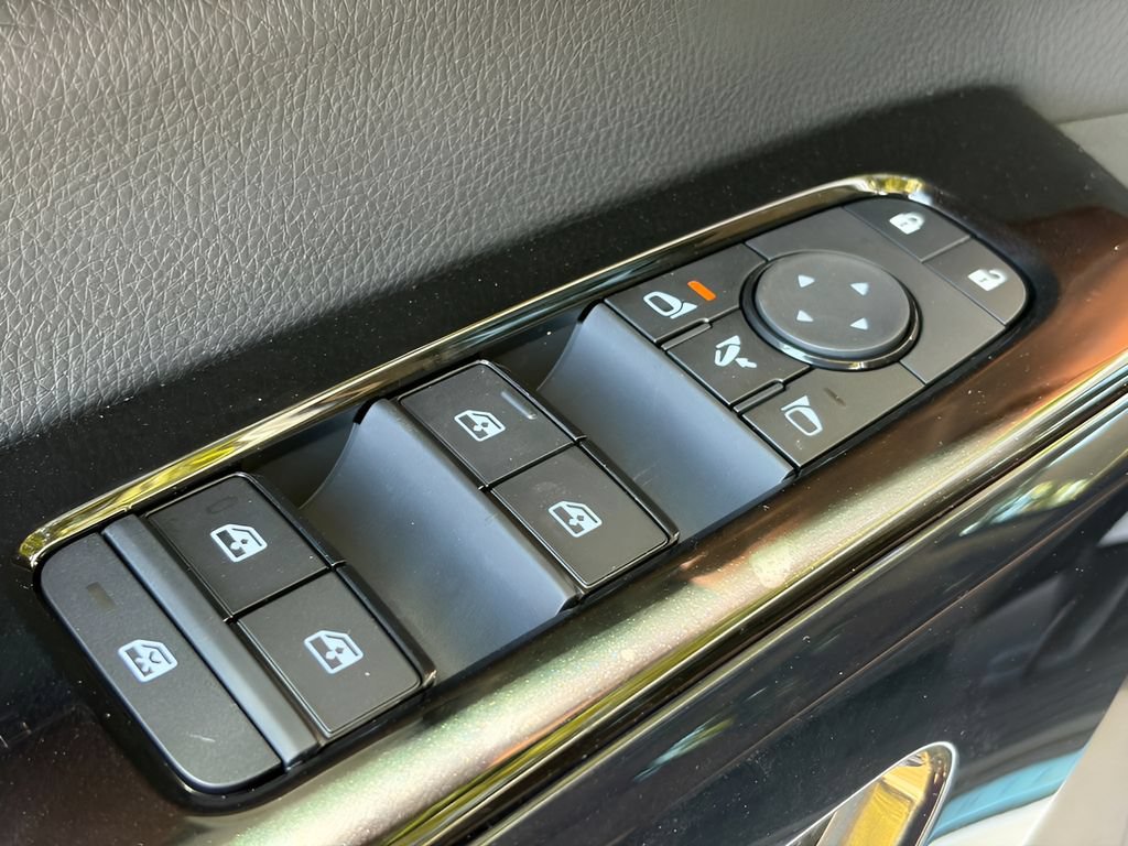 New 2026 Nissan Pathfinder Platinum AWD/4WD image 17