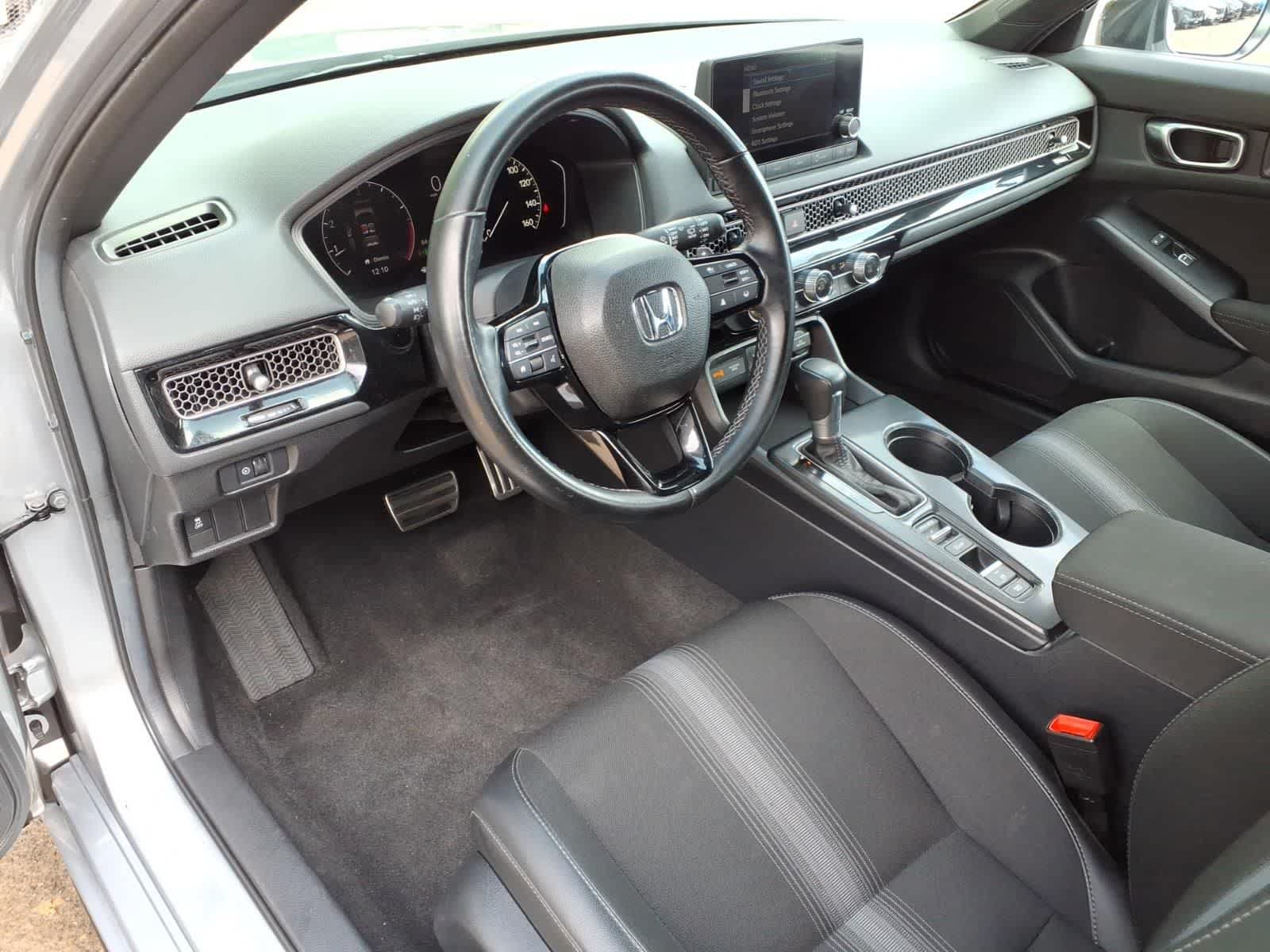 Used 2025 Honda Civic Sport image 13