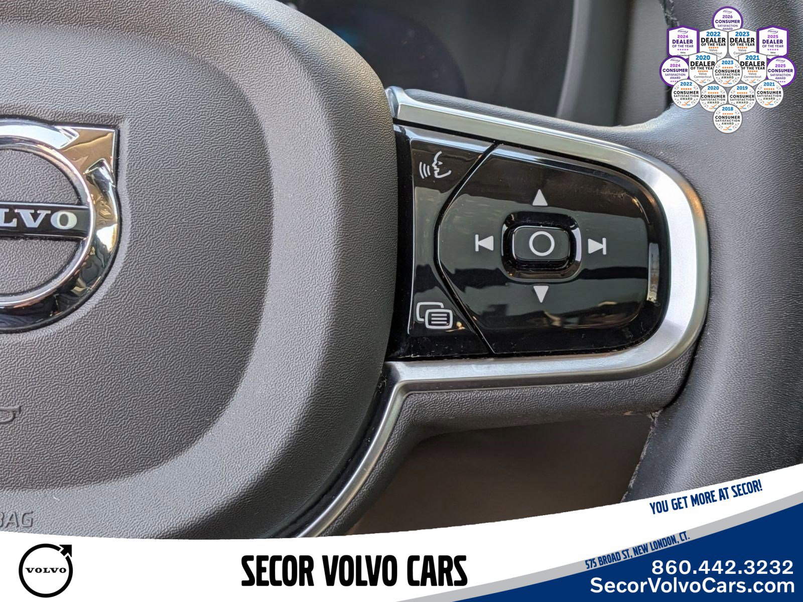 Certified 2024 Volvo XC60 B5 Plus w/ Protection Package Premier AWD/4WD image 21