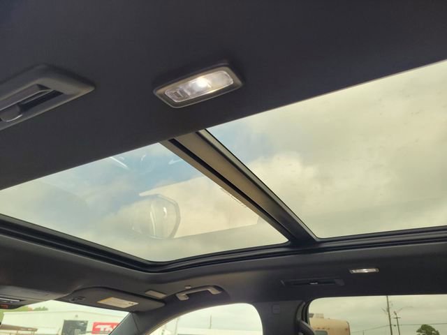 New 2026 Buick Enclave Avenir FWD image 26