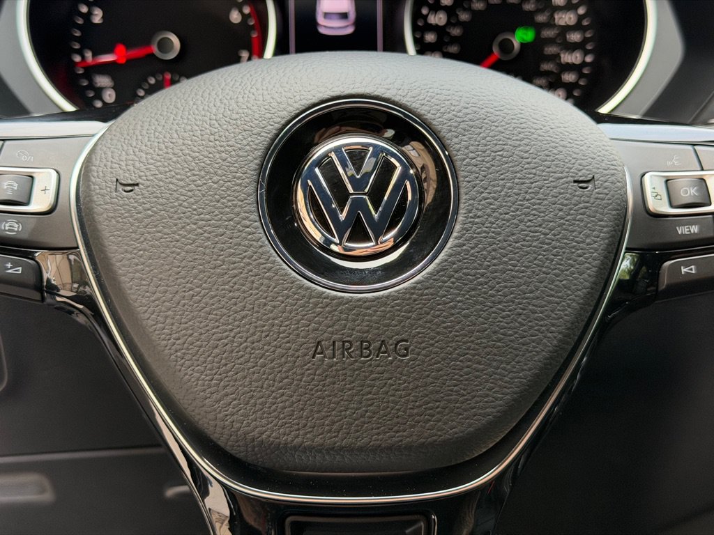 Used 2021 Volkswagen Tiguan SE R-Line AWD/4WD image 36