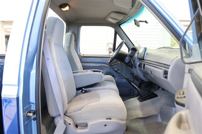 Used 1997 Ford F250 4x4 Regular Cab Heavy Duty image 69