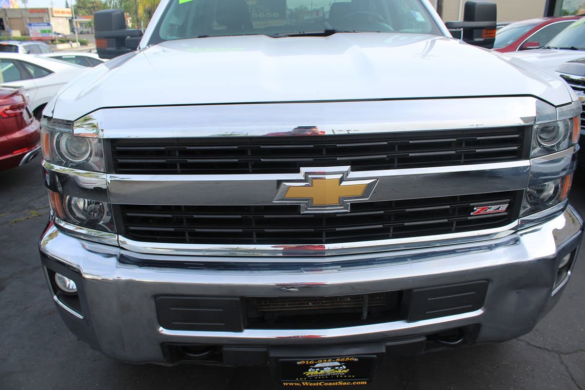 Used 2016 Chevrolet Silverado 2500 LT w/ LT Convenience Package AWD/4WD image 9